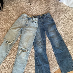 jeans från Gina💋 - säljer dessa 2 jätte fina jeans för dom börjar bli för korta för mig. 150 kr + frakt st. Kontakta för vidare information eller fler bilder💋
