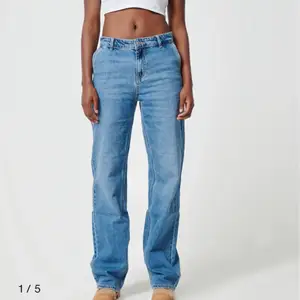 supersnygga low waist jeans från zalando i storlek 36, är långa på mig som är 171, knappt använda då jag haft andra💓💓