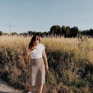 Lång leopard kjol från Brandy Melville! - En lång Brandy Melville skjol med leopard print!