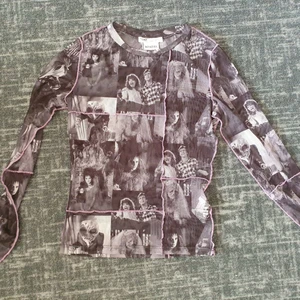 Beetlejuicetröja  - En beetlejuicetröja i mesh ifrån pull&bear, använd en elr 2 gånger. 