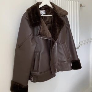 Jacka  - Helt ny från nakd   Storlek 36