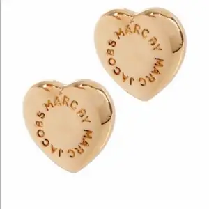 Hjärtformade örhängen från Marc Jacobs i guld 