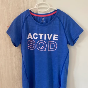 Sport t-shirt  - En blå/lila helt ny tränings tröja i stl 170, säljer för 50kr och fri frakt 