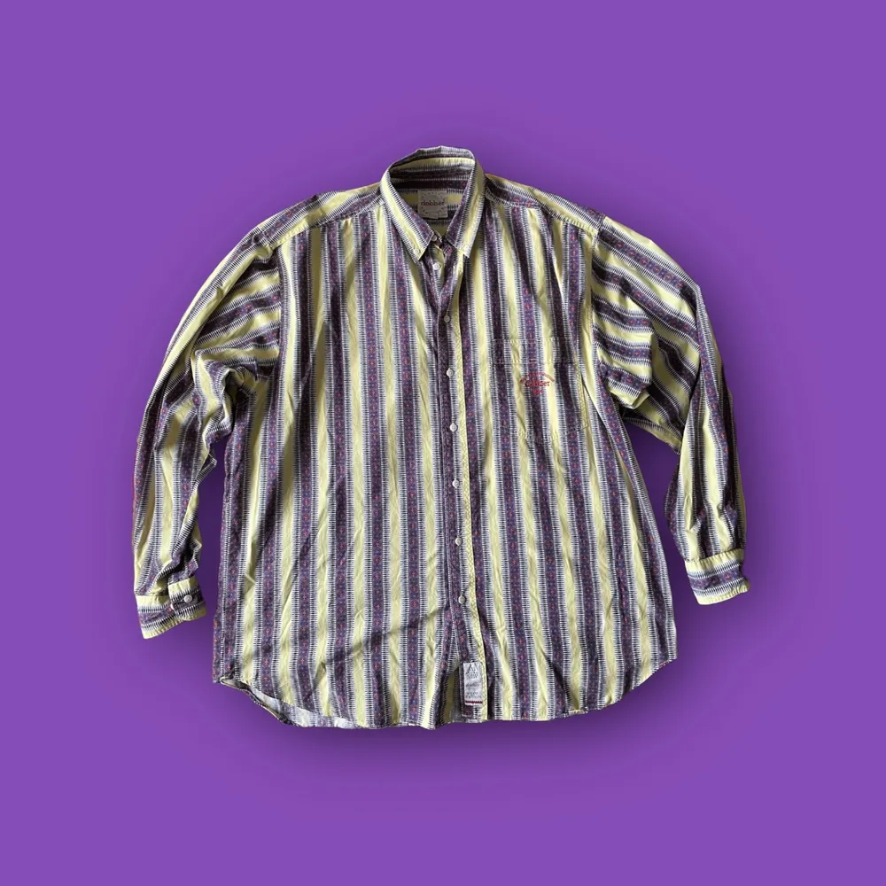Dobber Retro Vintage skjorta storlek large i mycket fint skick. Unik exemplar . Skjortor.