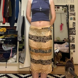 slip tie kjol - långt material som man virar runt och knyter