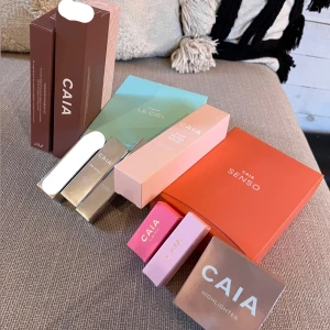 CAIA - paketpriser!! - Säljer allt på bilden från Caia 🌟 Allt är oöppnat i obruten förpackning 🤍  OBS! Endast borste ,07 och higlighter kvar. Skicka ett meddelande till mig så kommer vi överens om ett pris som känns ok! 🤍Obs! Läs info i min profil!