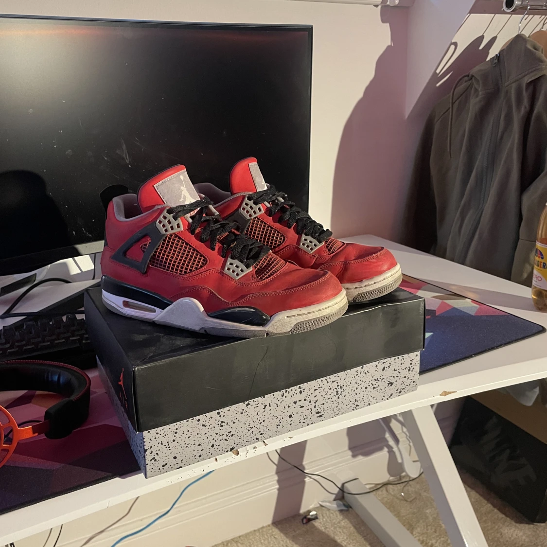 Jordan 4 toro bravo - 90