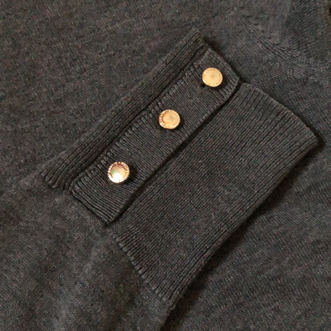 Grå långärmad tröja  - 90