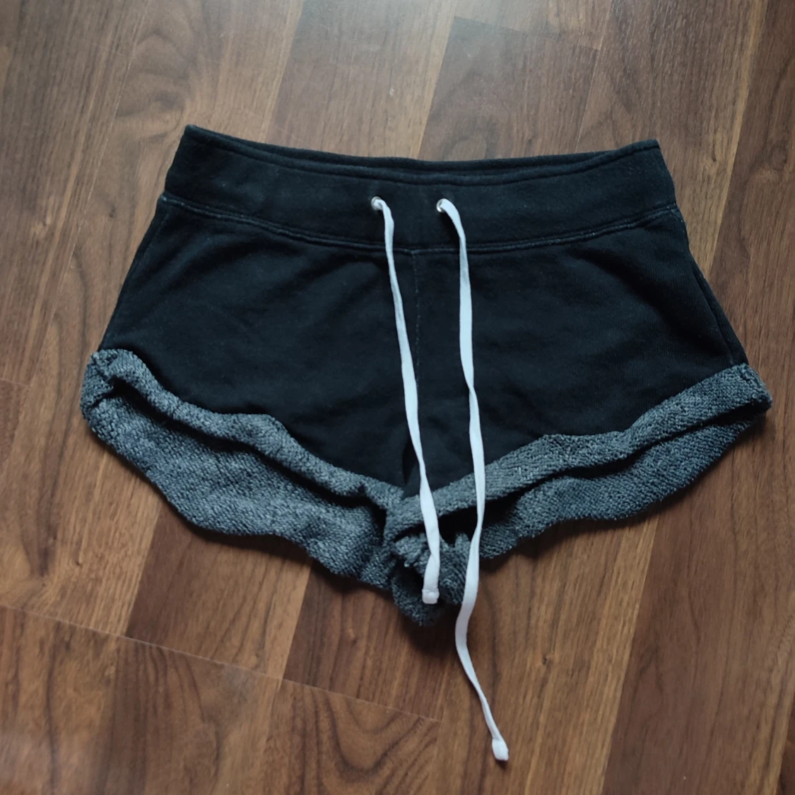 Svarta shorts đđ«