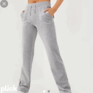Juicy Couture  - juicy couture byxor gråa 💓🌸 strl xs använda 2-3 gånger, finns inga fel på dom 🌸 Skickar gärna privata bilder i chatten! 