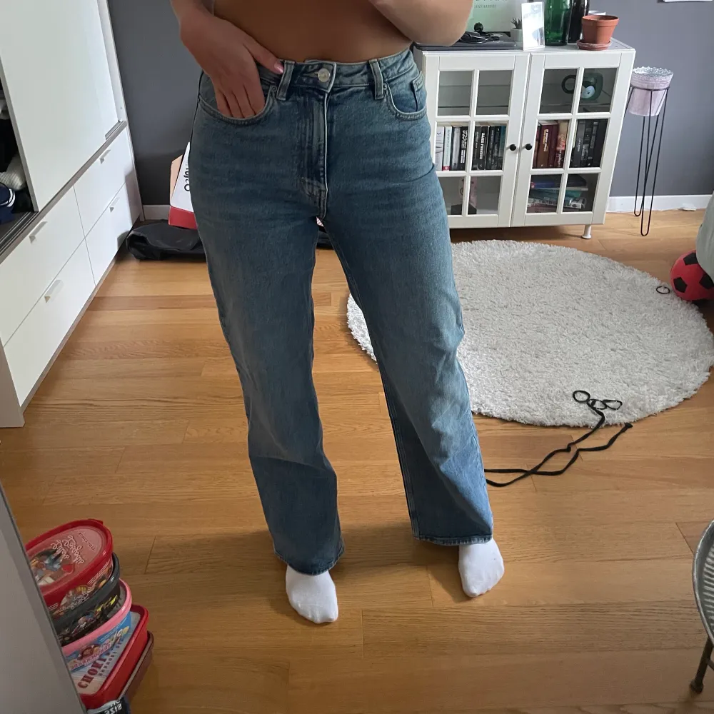 Snygga jeans från ONLY. W: 28 L:34.  💗💗. Jeans & Byxor.
