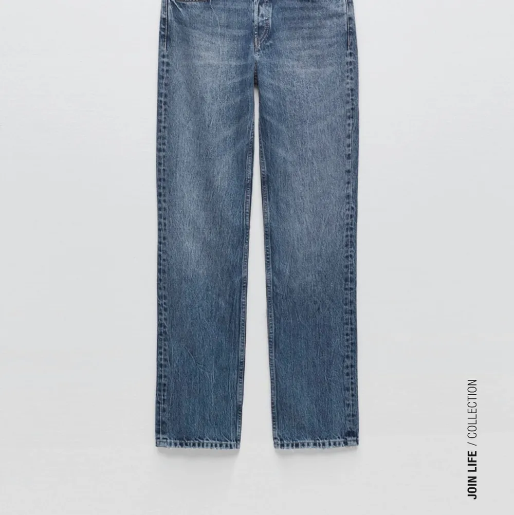 Säljer mina zara jeans då de e för stora för mig och därför inte kommit till användning! Skriv för frågor eller bilder.. Jeans & Byxor.