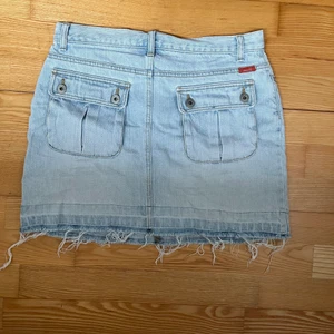 Jeanskjol - Vintage jeans kjol! Jättefin mini skirt men lite för stor för mig❤️