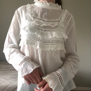 Blus - Superdeal och skön blus från Indiska i storlek L, själv har jag S och den passar lite oversize” 🫶🏻