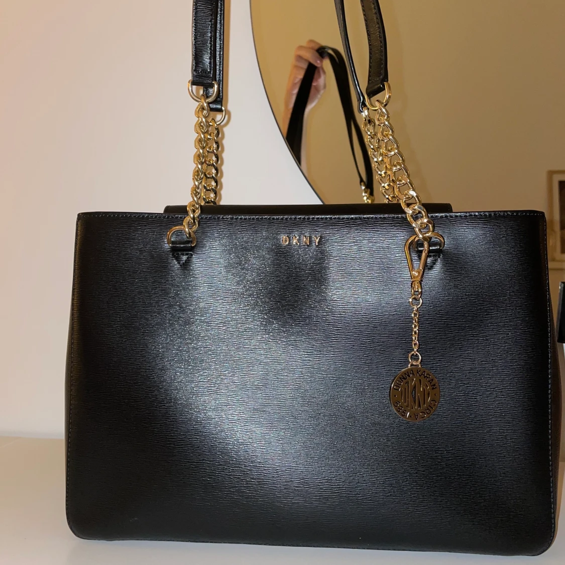 DKNY väska  - 90