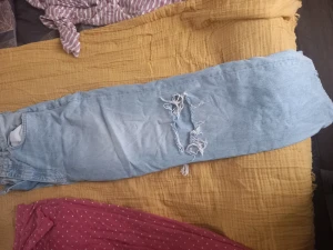 Jeans bred modell - Använda 1 gång så nyskick! 