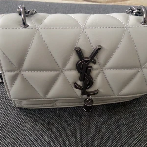 Väska  - Oanvänd väska 