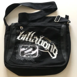 Billabong axelremsväska  - Nyskick