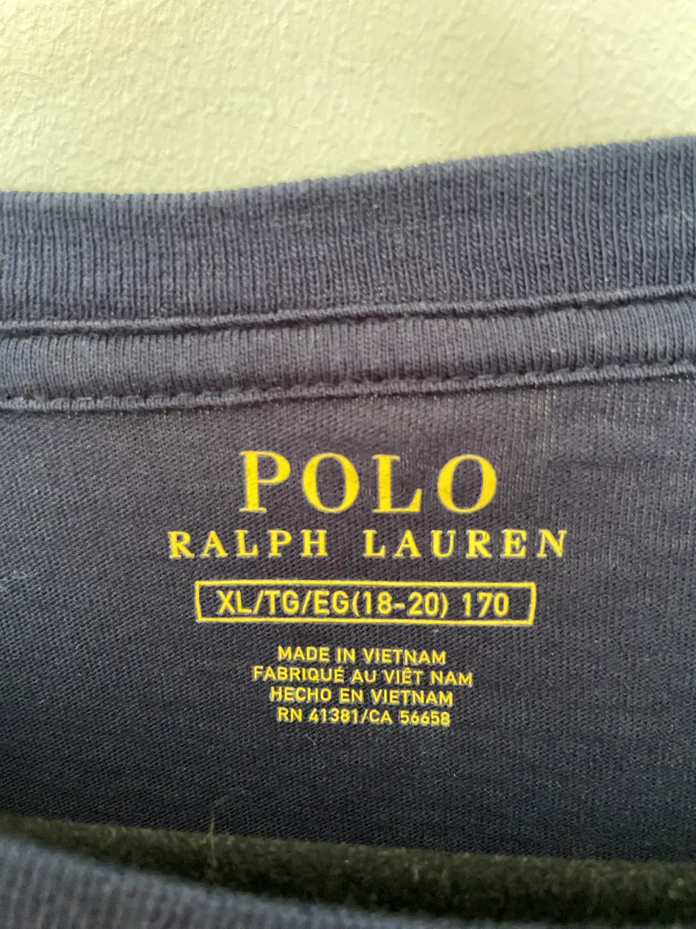 2 Ralph lauren t shits i bra skick. Använda 1 gång köpte för stor storlek. 1 för 270/2 för 470. T-shirts.