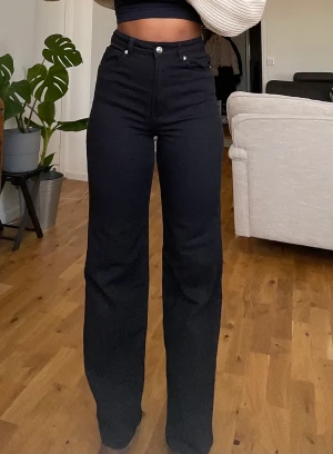 Byxor - Straight byxor från HM.