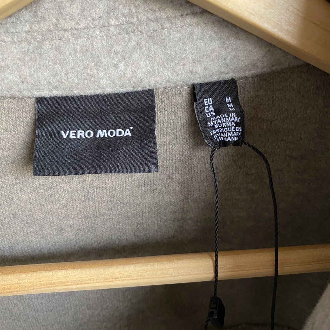 Grå/beige kappa - 90