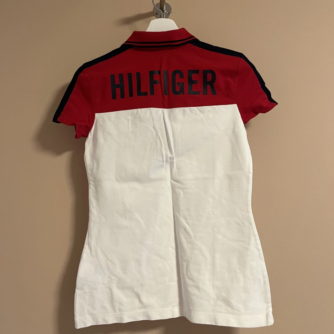 Tommy Hilfiger  - 91