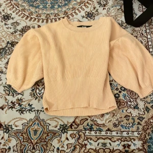 Festtröja - Superfin sommartröja med lite coralfärg . Kontakta för mer bilder