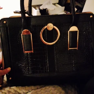 River Island väska  - Äkta river Island väska. Bra skick.