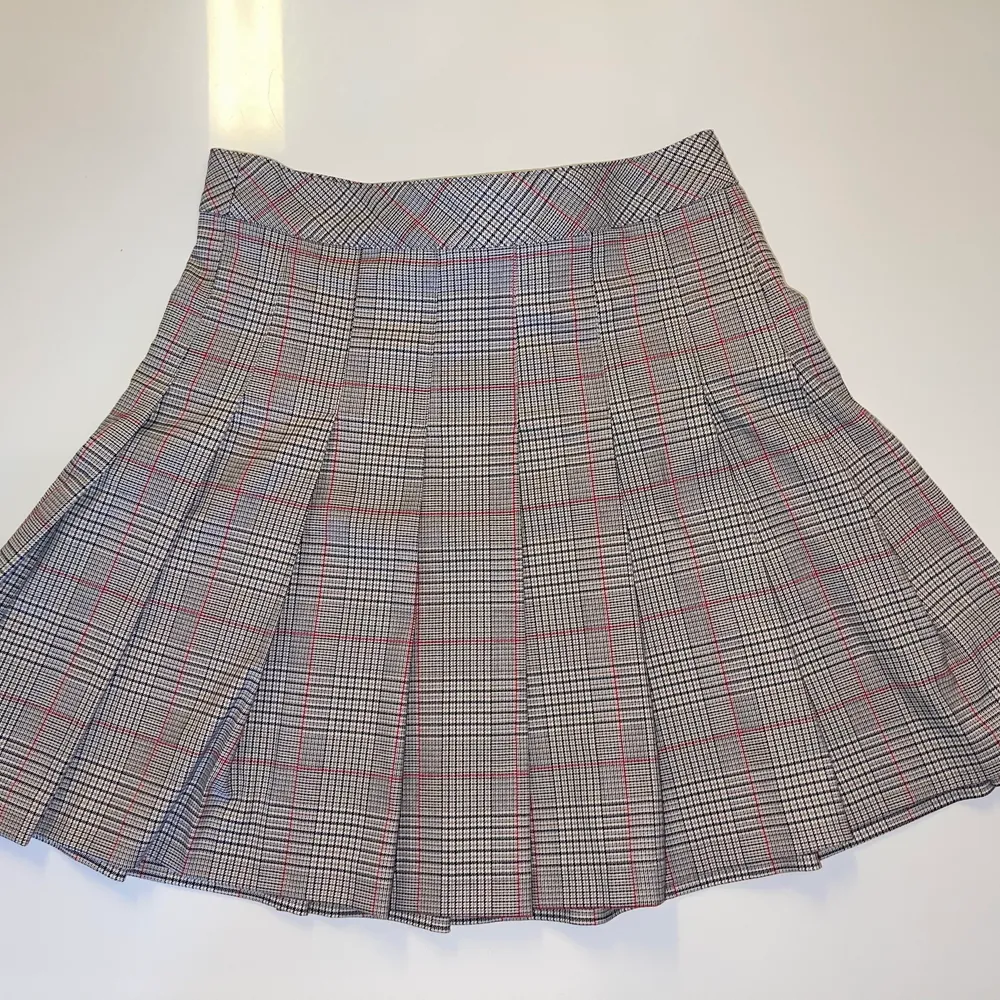 Söt kjol från H&M . Kjolar.