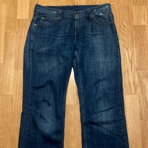 Levi’s 604 - Vintage Levi’s 604 W 30 L 32 avklippta så skulle säga att dom är 30 L och kanske runt 32 i midjan Liten Boot Cut