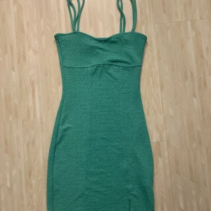 Grön klänning hm - Fint skick!