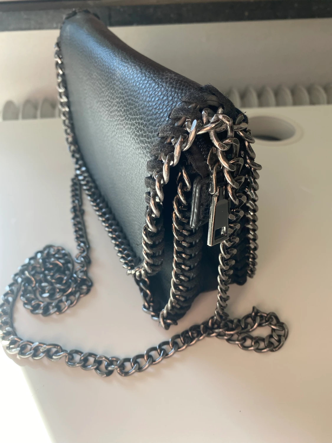 Svart väska (metalkedja) - 90