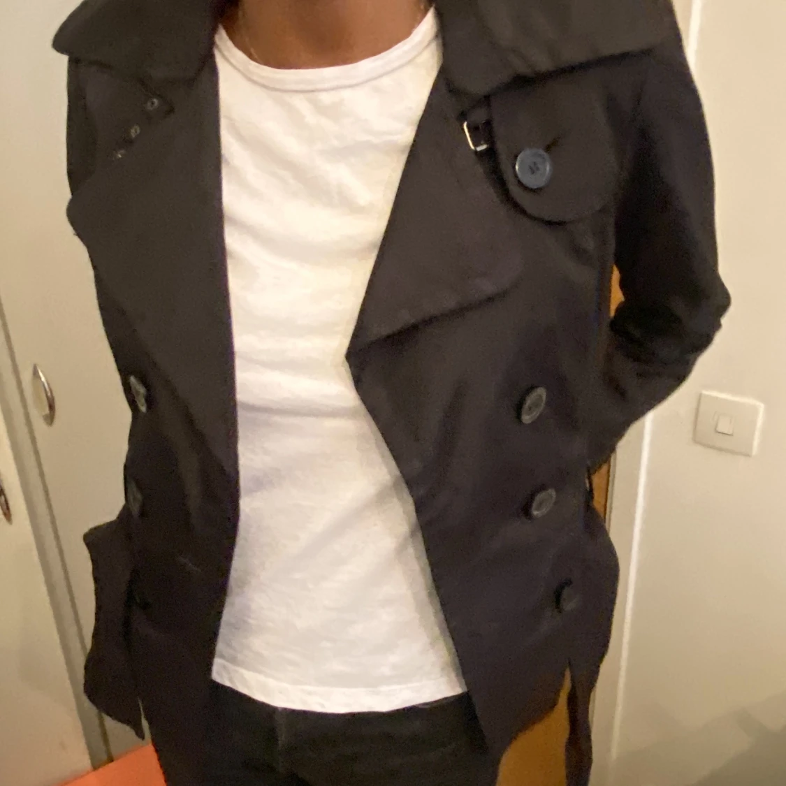 Kort trenchcoat  - 90