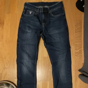 Gantbyxa  - Hej! De här e tyvärr ej äkta 