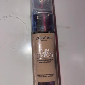 True Match L’Oréal  - Använt bara några gånger. Köpte för några dagar sedan. FÄRG 3N. Köpte för 170kr. Säljer för 90kr+15 kr frakt