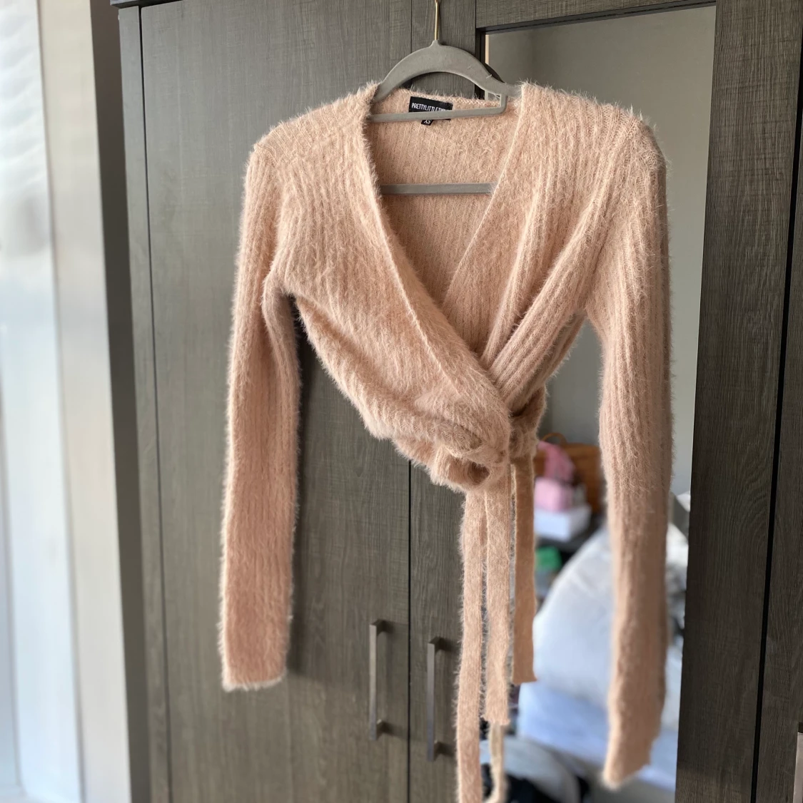 Fluffig Ljusrosa kofta✨ - 90