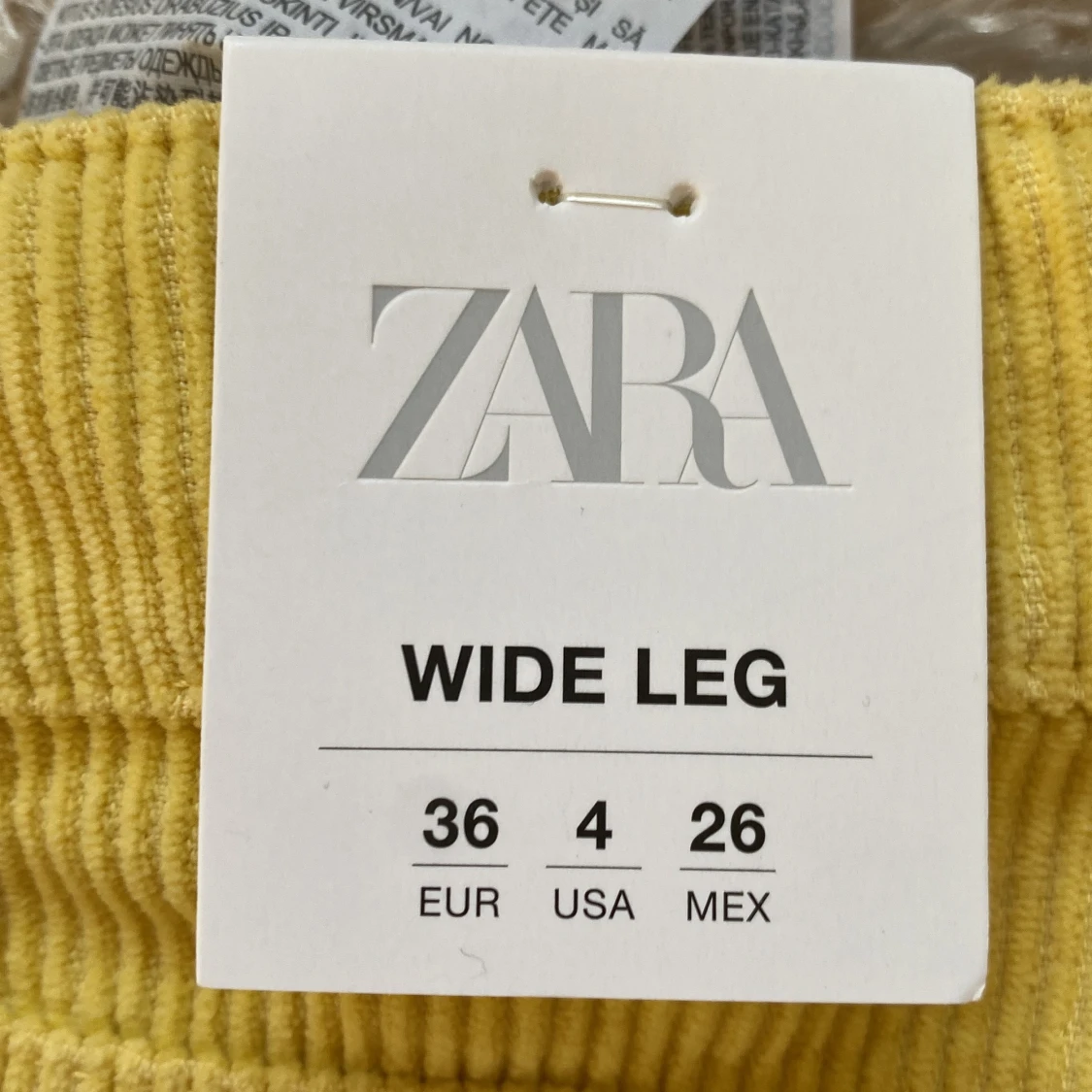 Gula vida byxor  - 91