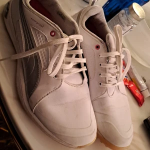 Puma skor - Säljer dessa puma skor då dem inte kommer till använding i strl 39