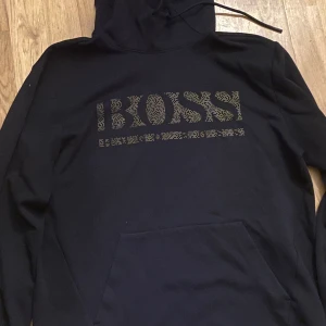 Hugo boss hoodie  - Fräcsh Hugo boss hoodie storlek M