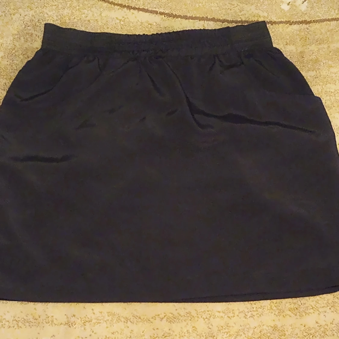 Black pretty short skirt. - 91