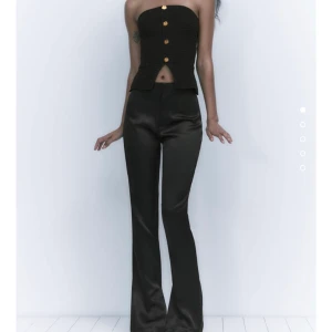 Zara tubtopp - Helt ny tubtopp från Zara i strl M Passar en S/M