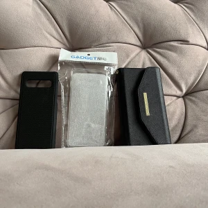 IDEAL OR SWEDEN - Oandvända ideal of sweden skal ( förutom den genomskinliga från fyndiq)  Nypris på allt är ungefär 500~kr Passar samsung galaxy s 10