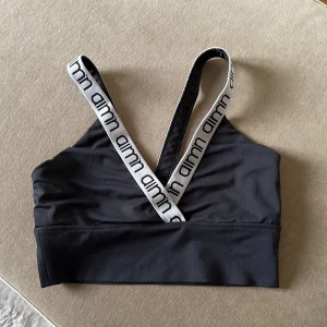 Sport bh - Användas som topp eller bh, öppen rygg 