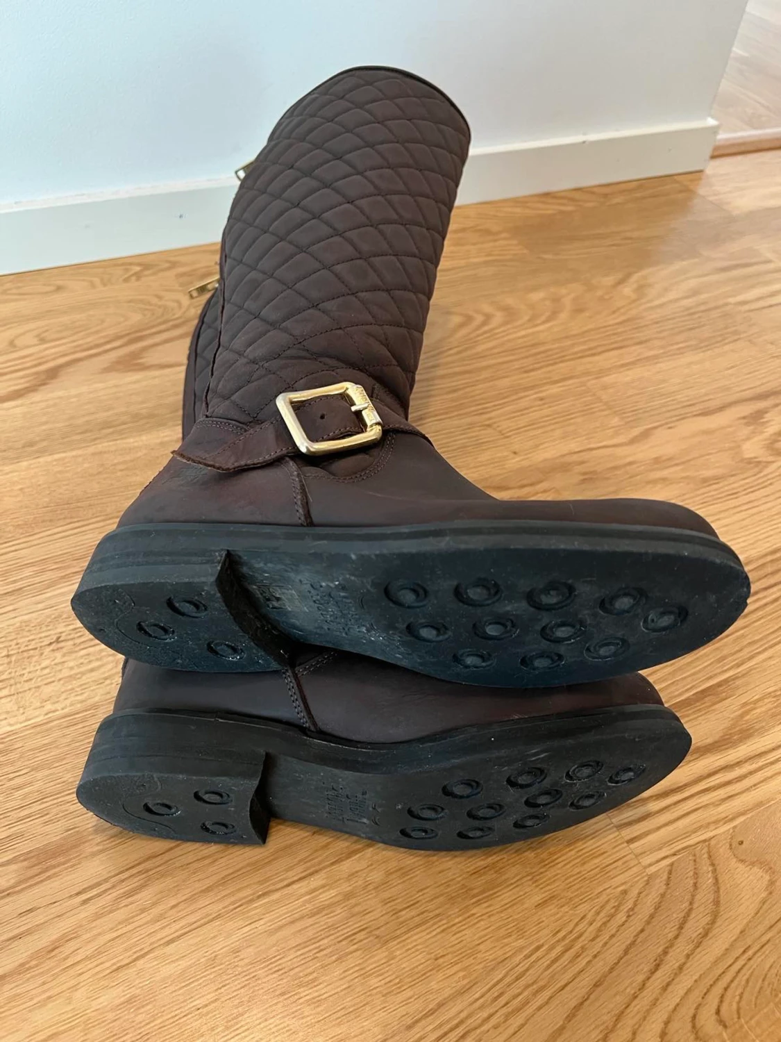 Boots höga Urban Project