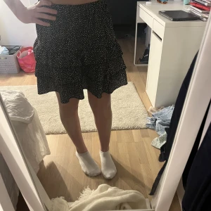 Kjol - Jättefin kjol i bra skick⭐️⭐️storlek S men passar M 