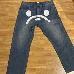 Bape jeans - Lite gammal men inte så använda, blev ej nöjd av köpet som jag gjorde av en polare så säljer dessa nu