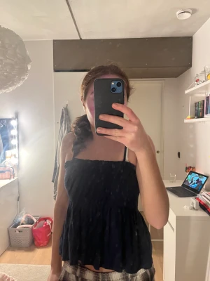 Topp-linne - Jättebra skick, använd 2 gånger💖💖💖