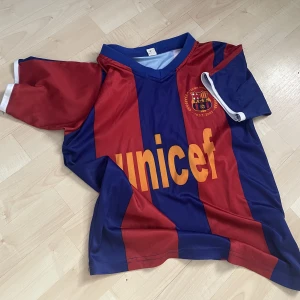 Fotbollströja  - En vintage barca tröja 
