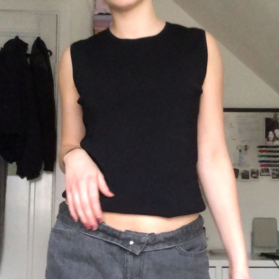 Svart ärmlös topp - 90