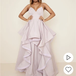 Balklänning - Balklänning använd en gång. Nypris 1848kr.